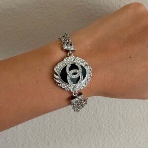 🖤Runway Chanel Crystal CC Medallion Bracelet / Silver Tone✨